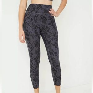 Women’s High-Rise 7/8 JoyLab Snakeskin Leggings Gray Seamless LG